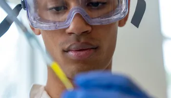 Chesapeake Scholars Program Helps Biochemistry Major Build Connections Beyond the Classroom