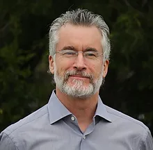 Michael Cummings headshot